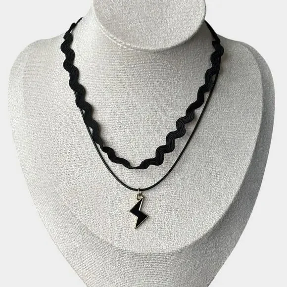 Vintage Women Necklace Choker - Picture 1 of 4